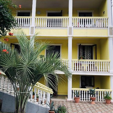 George'S House Otel Kobuleti Dış mekan fotoğraf