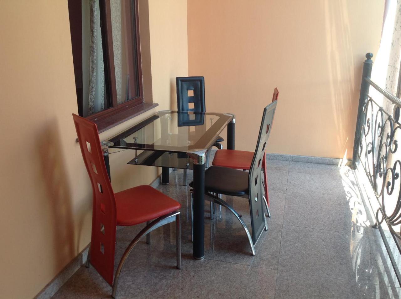 George'S House Otel Kobuleti Dış mekan fotoğraf